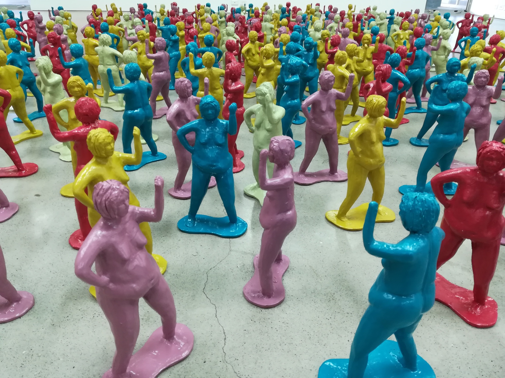 Photo of 300 ceramic Bertha figures